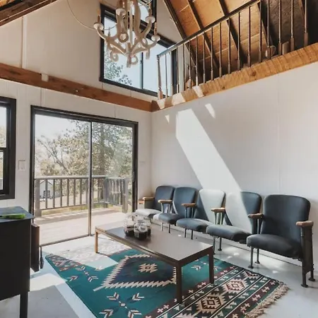 Secluded Rustic 3-Bedroom Cabin On Private Land
